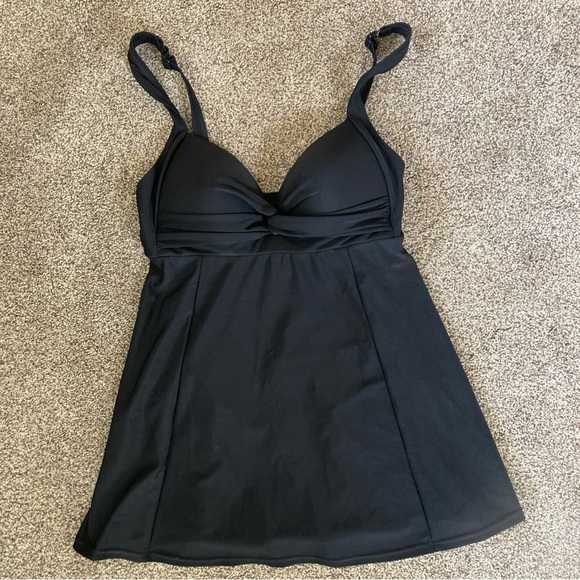 Venus Swimsuit St Tropez Dress One Piece Sz 6 Black Control Lining Molded cup - Picture 1 of 5